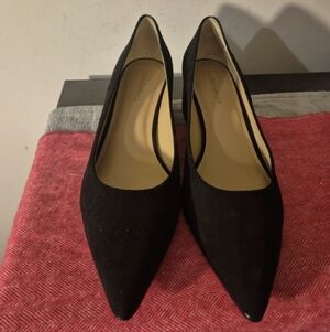 Bernardo Millie Black Suede Leather Pump Women's size 10